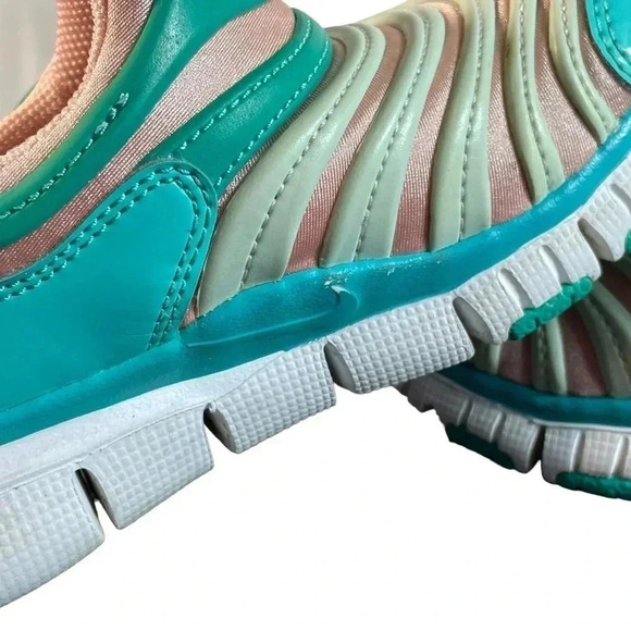 Nike Dynamo Free Green/Pink Slip On Sneakers - Picture 8 of 10